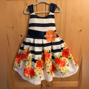Bonnie Jean size 4T Spring  Dress, sequin flower and rear bow.